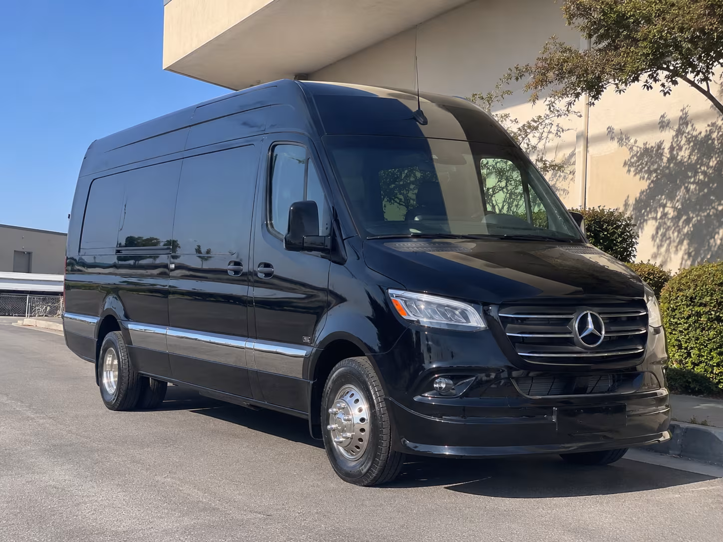 blog rent a bus to bok center hero