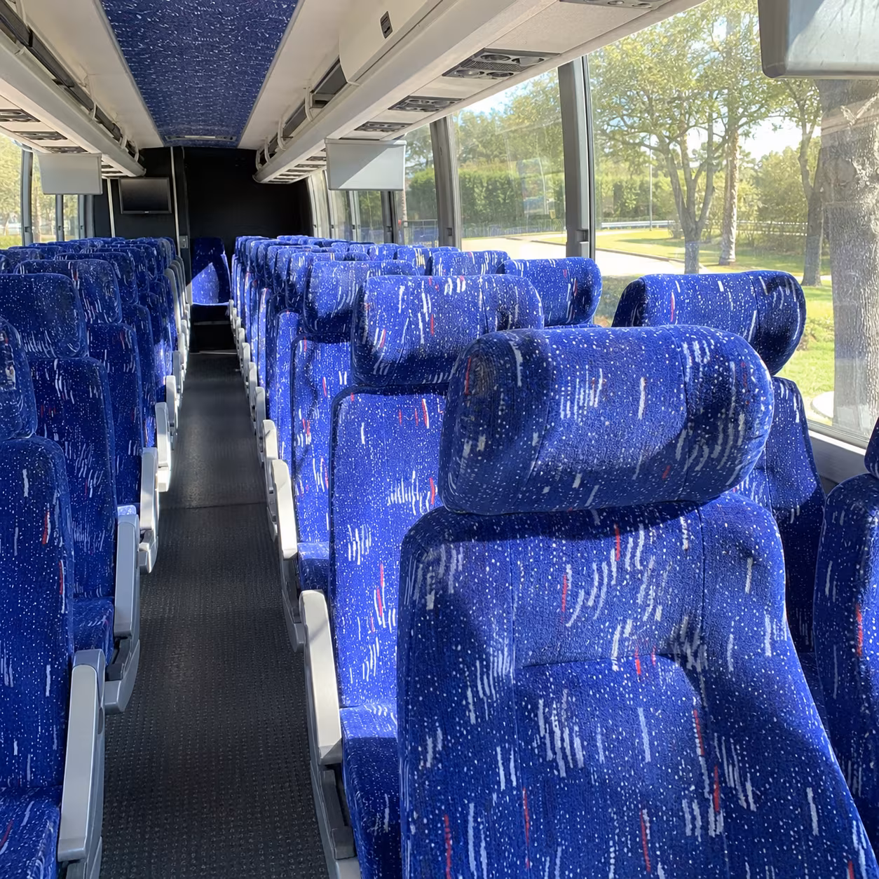 charter bus shuttle service to tulsa international airport tul