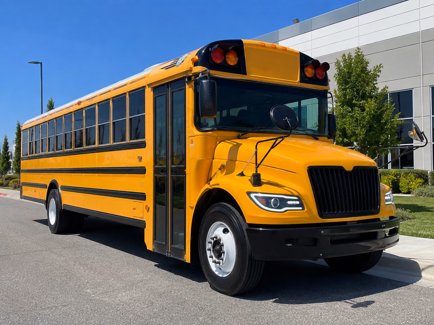school bus rentals for tulsa zoo and aquarium field trips