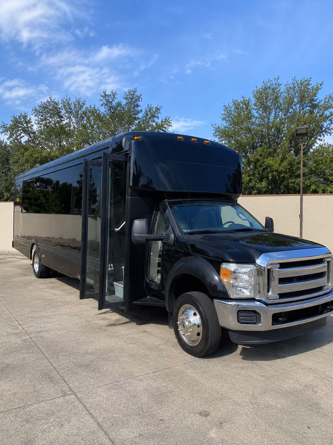 tulsa 20 passenger party bus